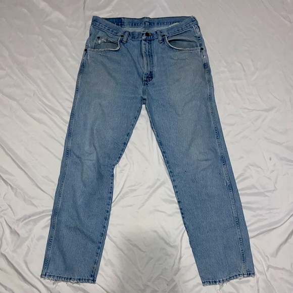 Authentic Wrangler Jeans size 33 x 30 - Picture 2 of 3